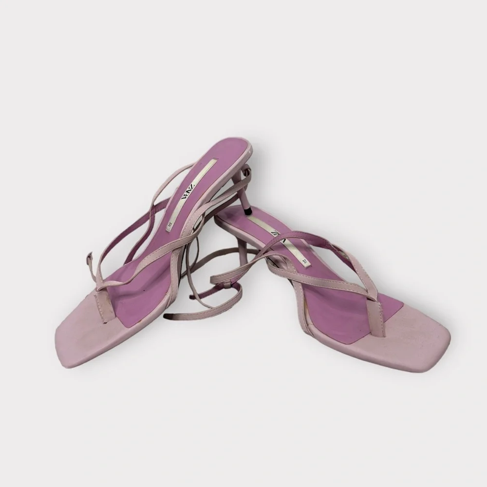Zara Lilac strappy kitten heels - Picture 5 of 7